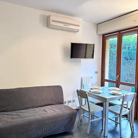 アパート Monolocale Con Giardino Privato E Cucina Completa *