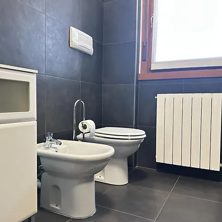 Monolocale Con Giardino Privato E Cucina Completa *